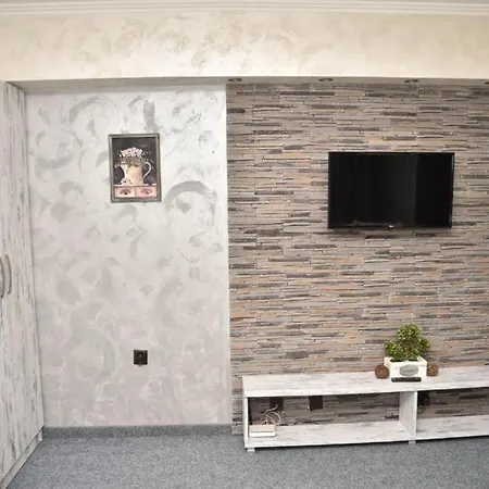 Amigo център Appartement *